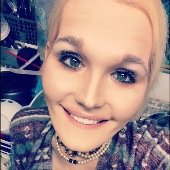 Meet your posher - Picture 4 of 8